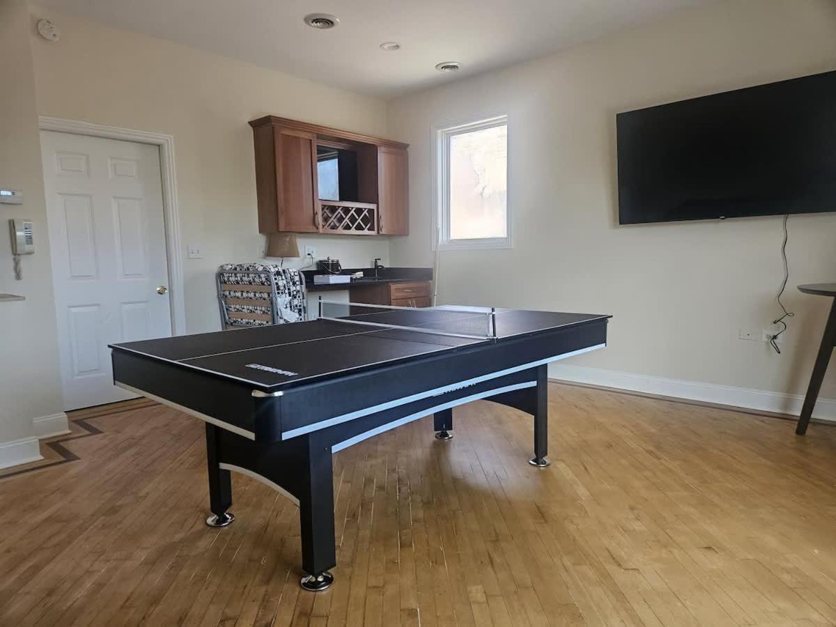 Luxe 4Br With Hot Tub & Game Room Чикаго Екстериор снимка